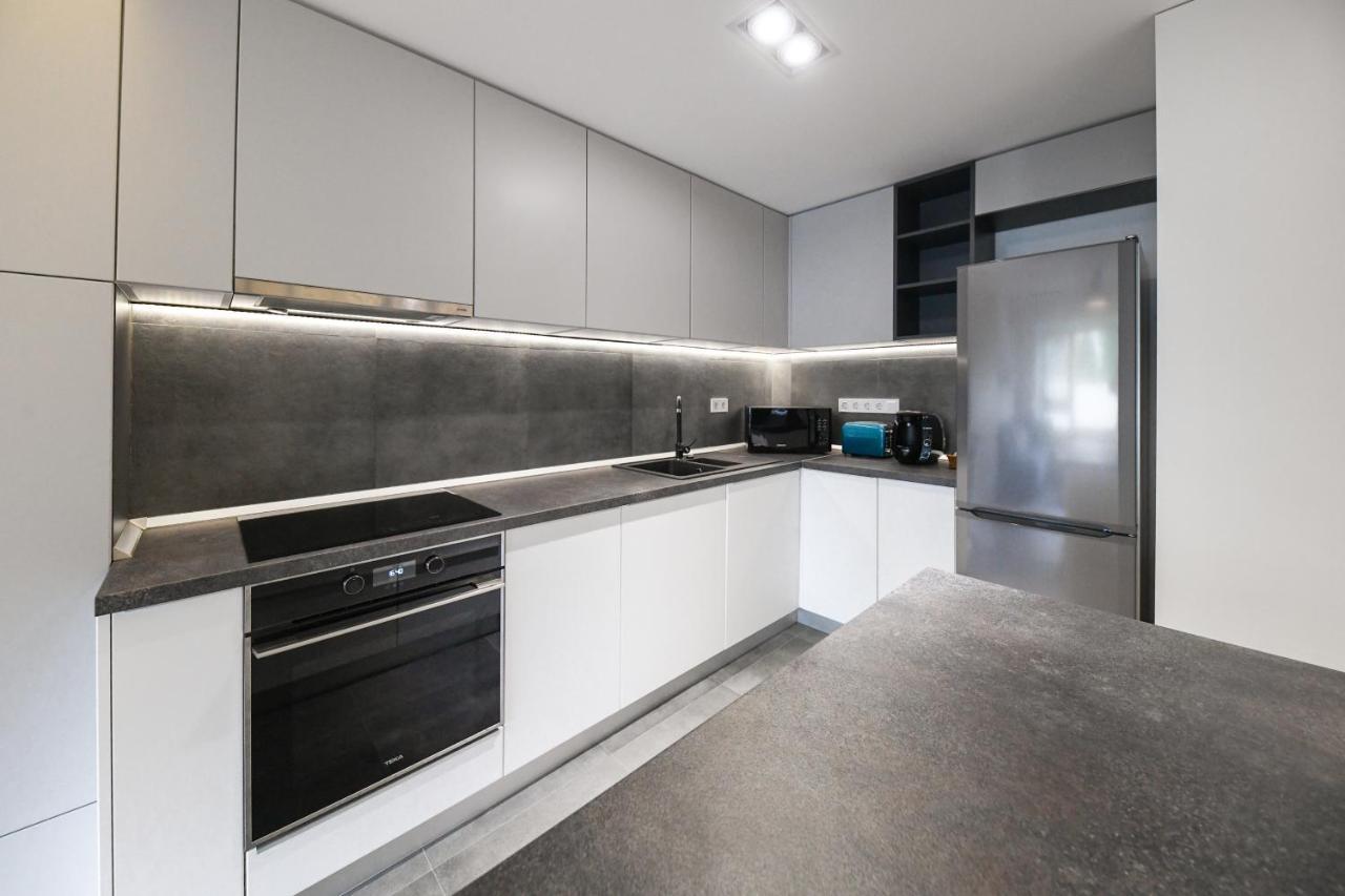 Modern Apartment In A Quiet Area Κλουζ-Ναπόκα Εξωτερικό φωτογραφία