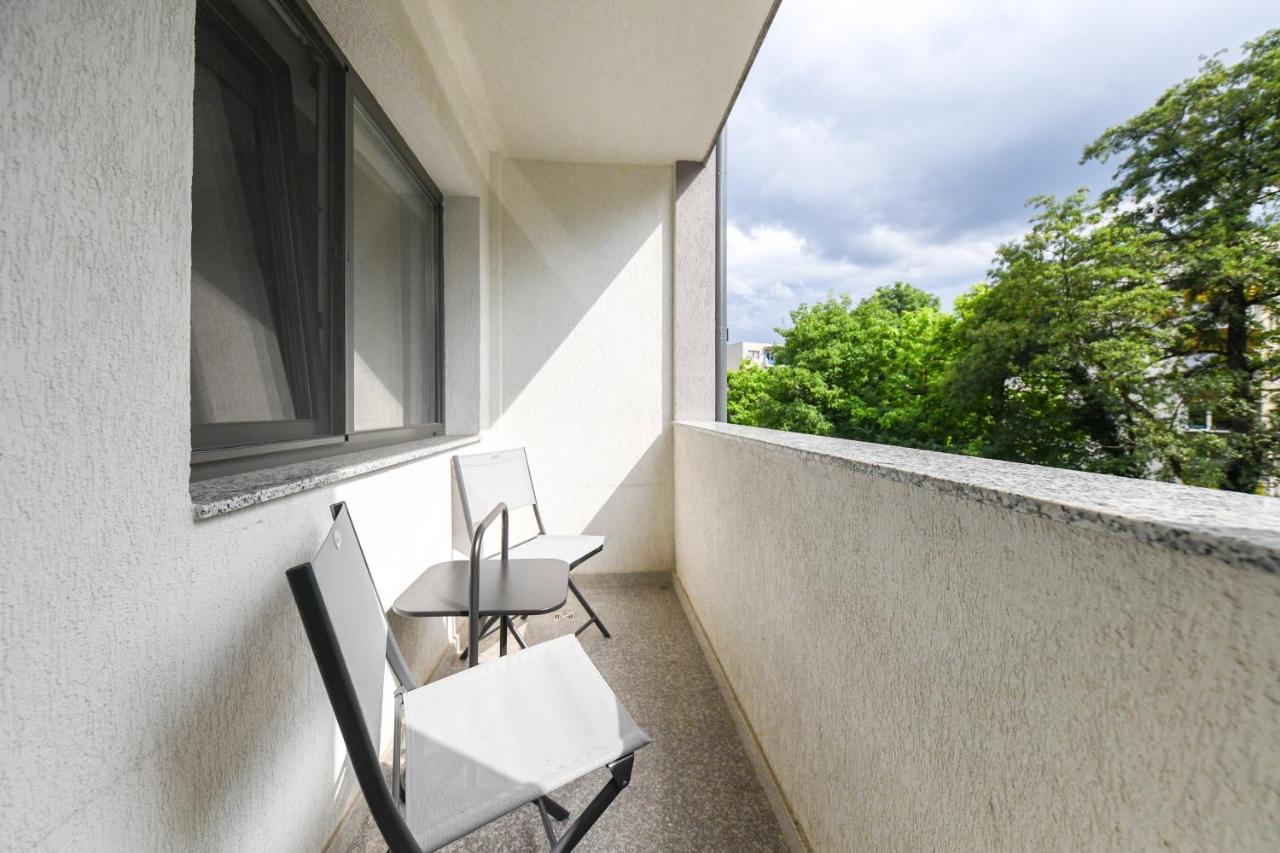 Modern Apartment In A Quiet Area Κλουζ-Ναπόκα Εξωτερικό φωτογραφία
