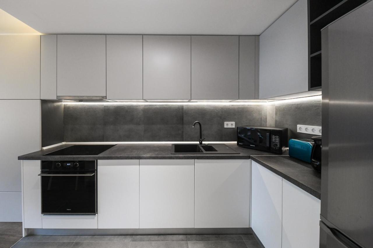 Modern Apartment In A Quiet Area Κλουζ-Ναπόκα Εξωτερικό φωτογραφία